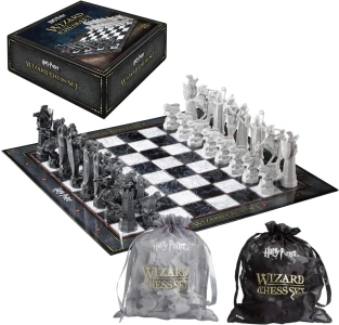 Harry Potter Wizard Chess Set, Black